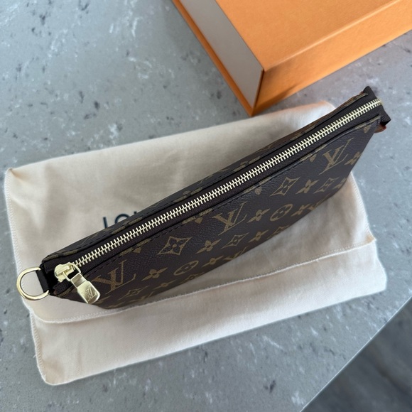 Louis Vuitton Pochette Accessoires Monogram Canvas Shoulderbag Handbag - Picture 3 of 11